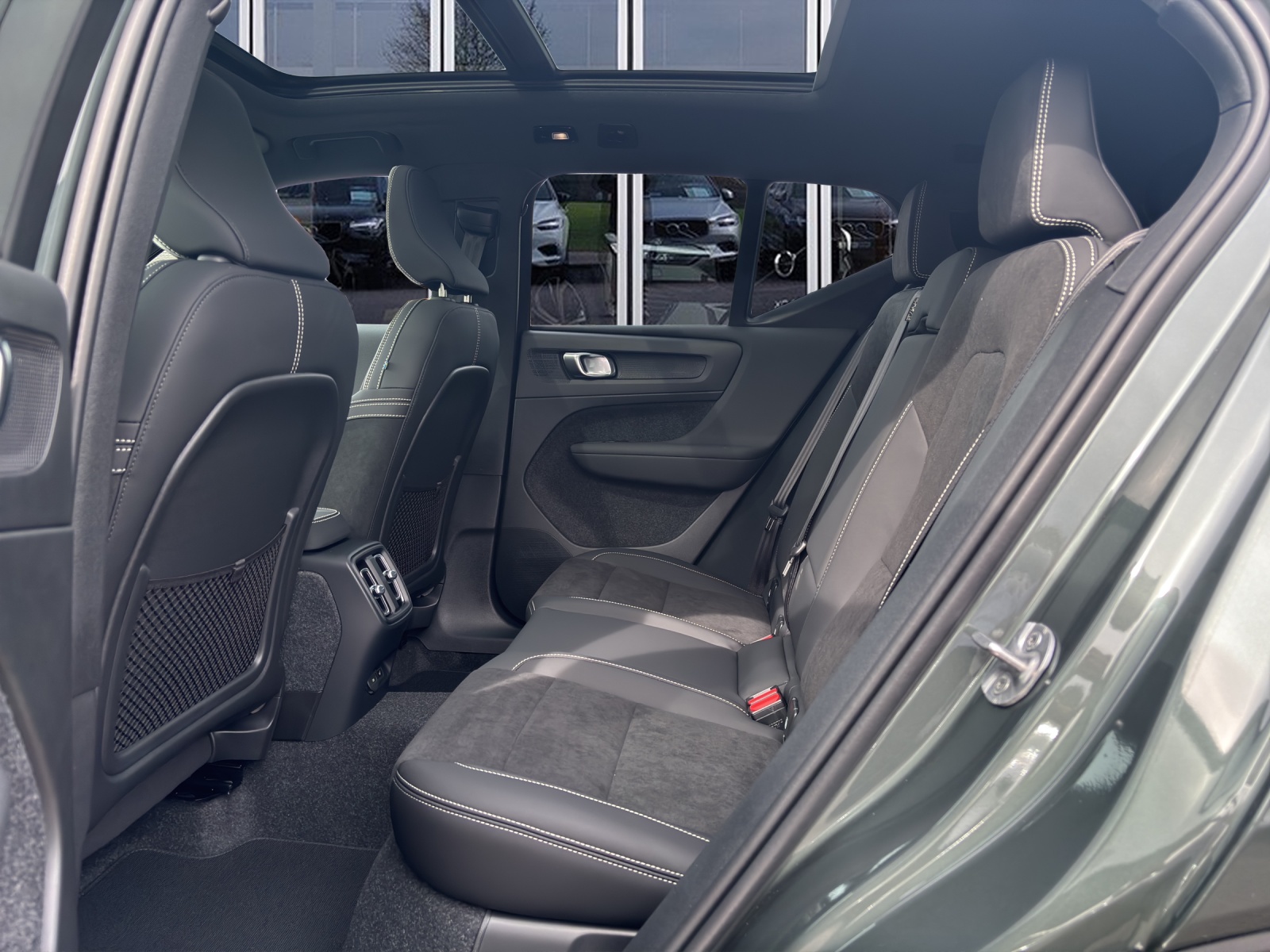 VOLVO EX40 Twin Ultra AWD-image-13