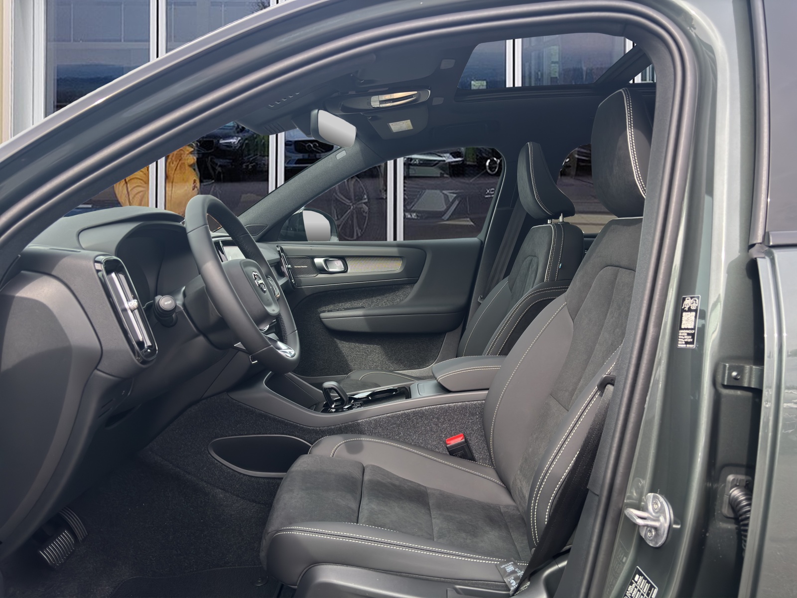 VOLVO EX40 Twin Ultra AWD-image-8