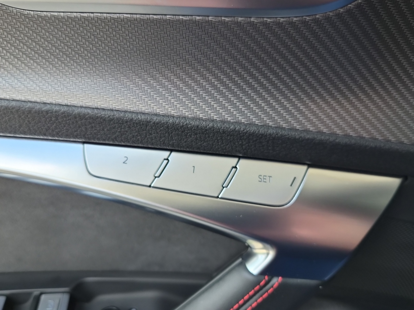 AUDI RS6 Avant 4.0 TFSI V8 quattro-image-12
