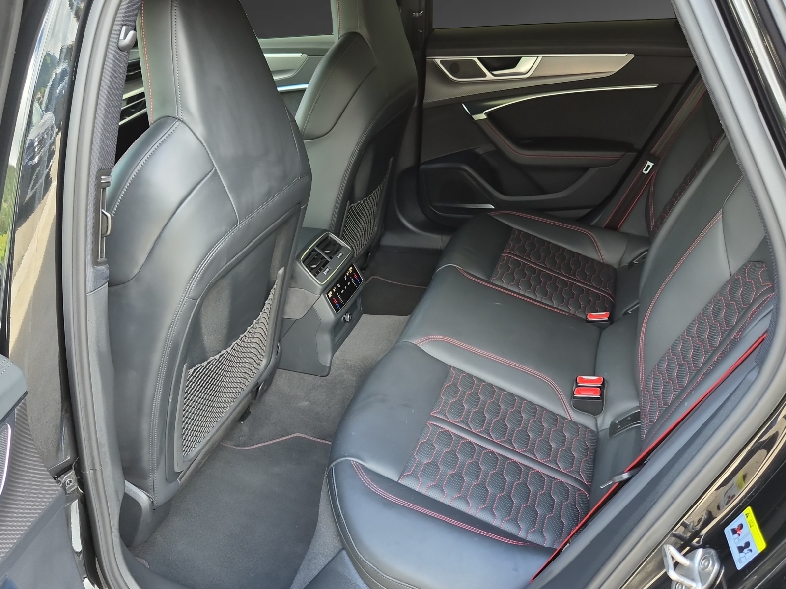AUDI RS6 Avant 4.0 TFSI V8 quattro-image-6