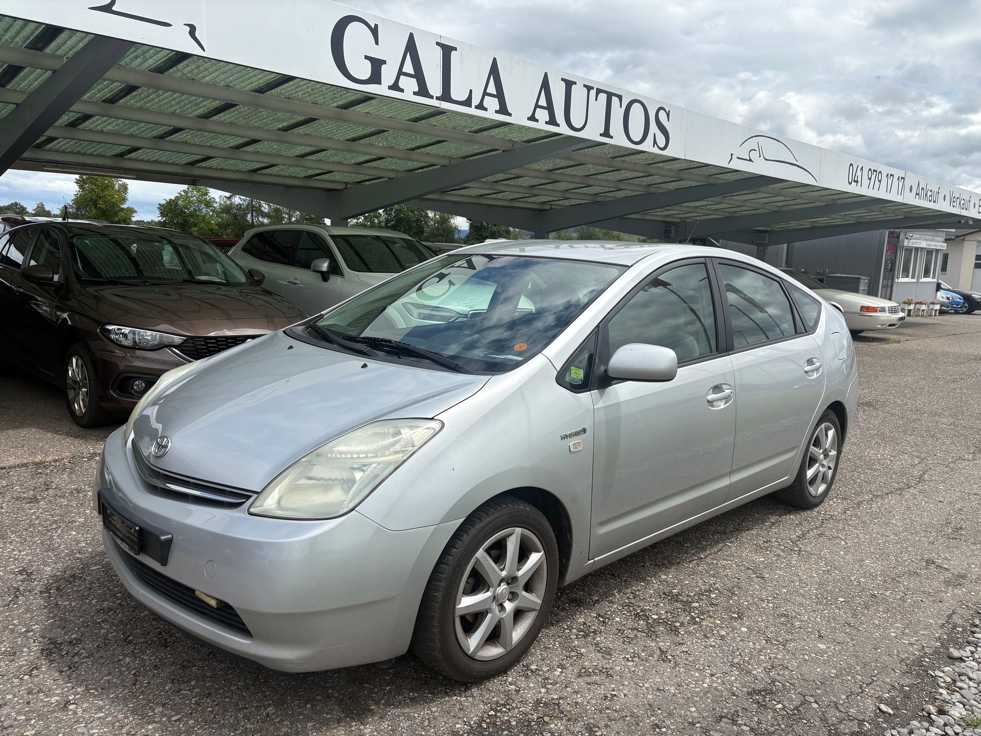 TOYOTA Prius 1.5 16V Hybrid