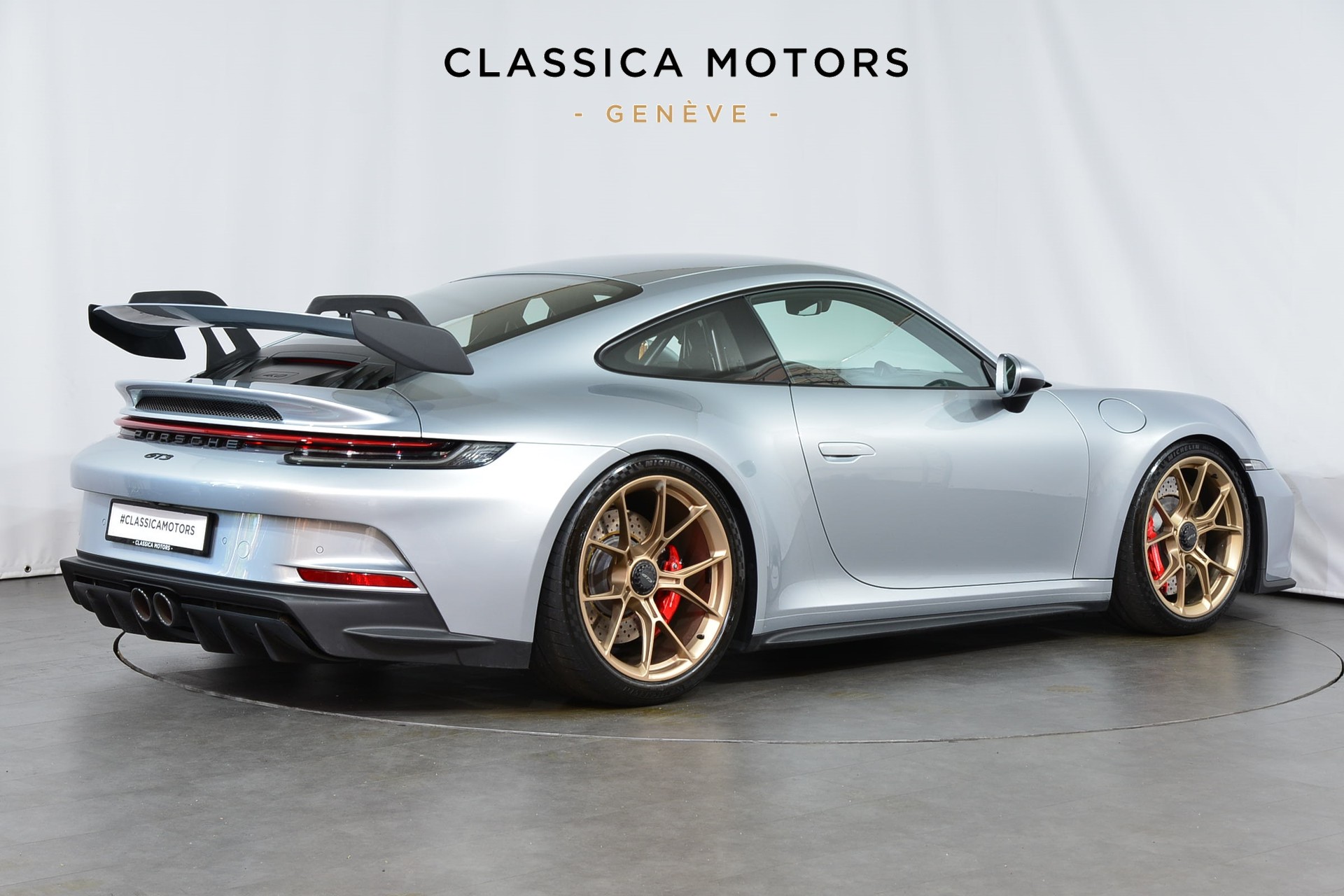 PORSCHE 911 GT3 PDK-showroom-element-3