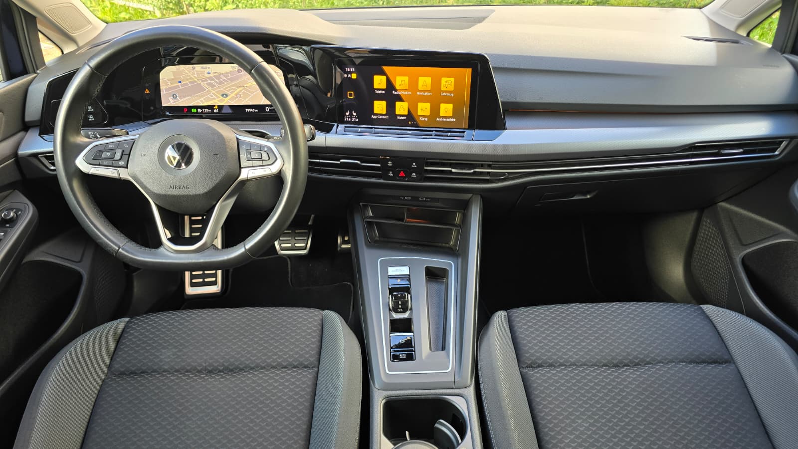 VW 2.0 TDI ACTIVE | Zweite Hand | Top Ausstattung | Frisch ab MFK | Elk Anhängerkupplung | Spurhalteassistent | Rückfahrtkamera-image-12