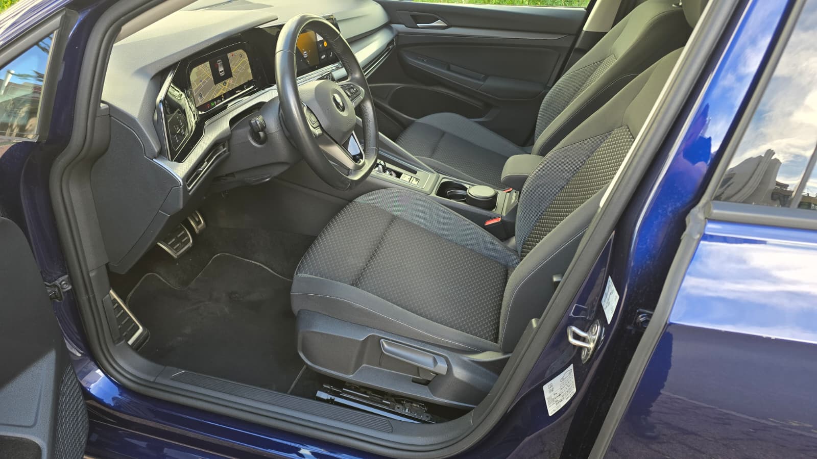 VW 2.0 TDI ACTIVE | Zweite Hand | Top Ausstattung | Frisch ab MFK | Elk Anhängerkupplung | Spurhalteassistent | Rückfahrtkamera-image-11