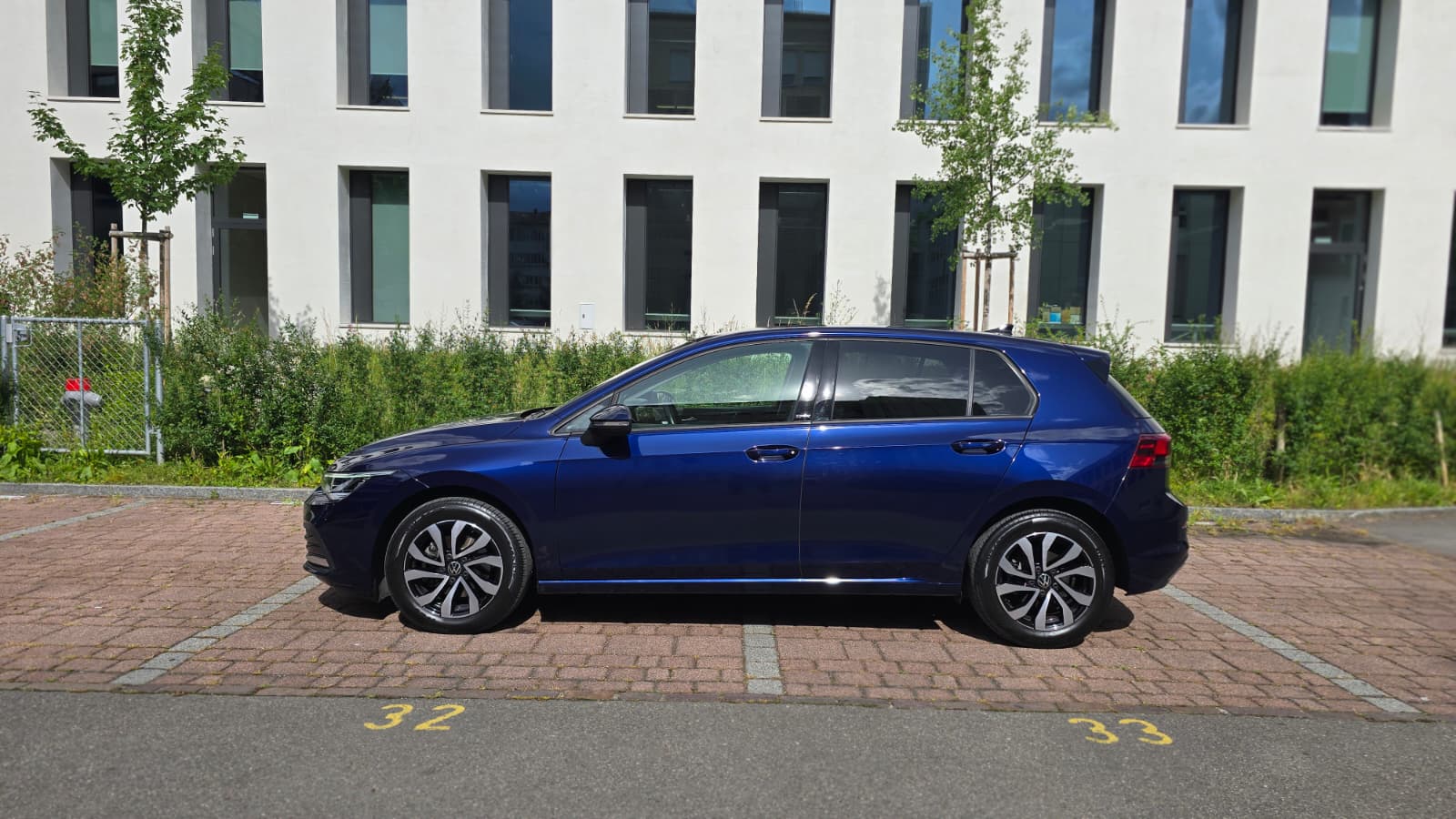 VW 2.0 TDI ACTIVE | Zweite Hand | Top Ausstattung | Frisch ab MFK | Elk Anhängerkupplung | Spurhalteassistent | Rückfahrtkamera-image-4