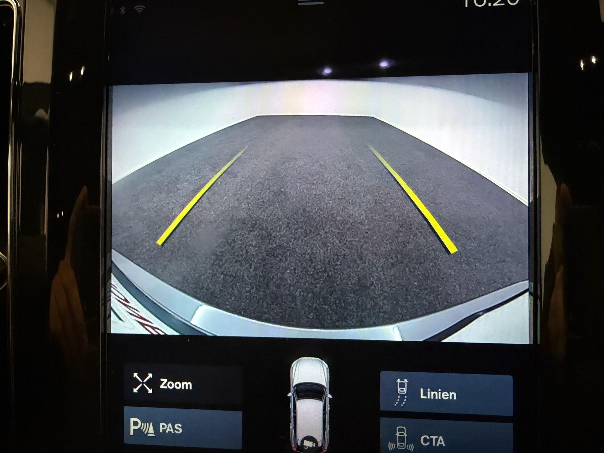 VOLVO XC60 D5 AWD R-Design Geartronic-image-9