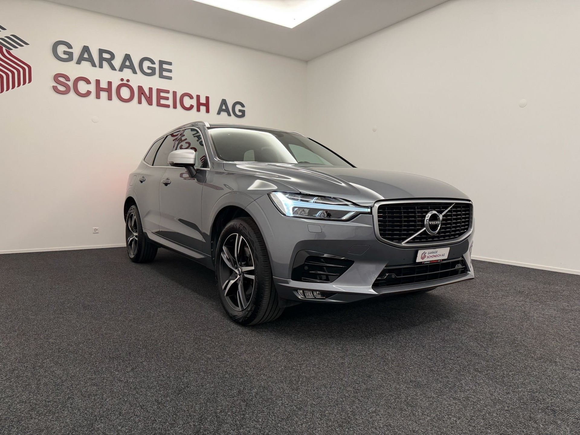VOLVO XC60 D5 AWD R-Design Geartronic-showroom-element-1