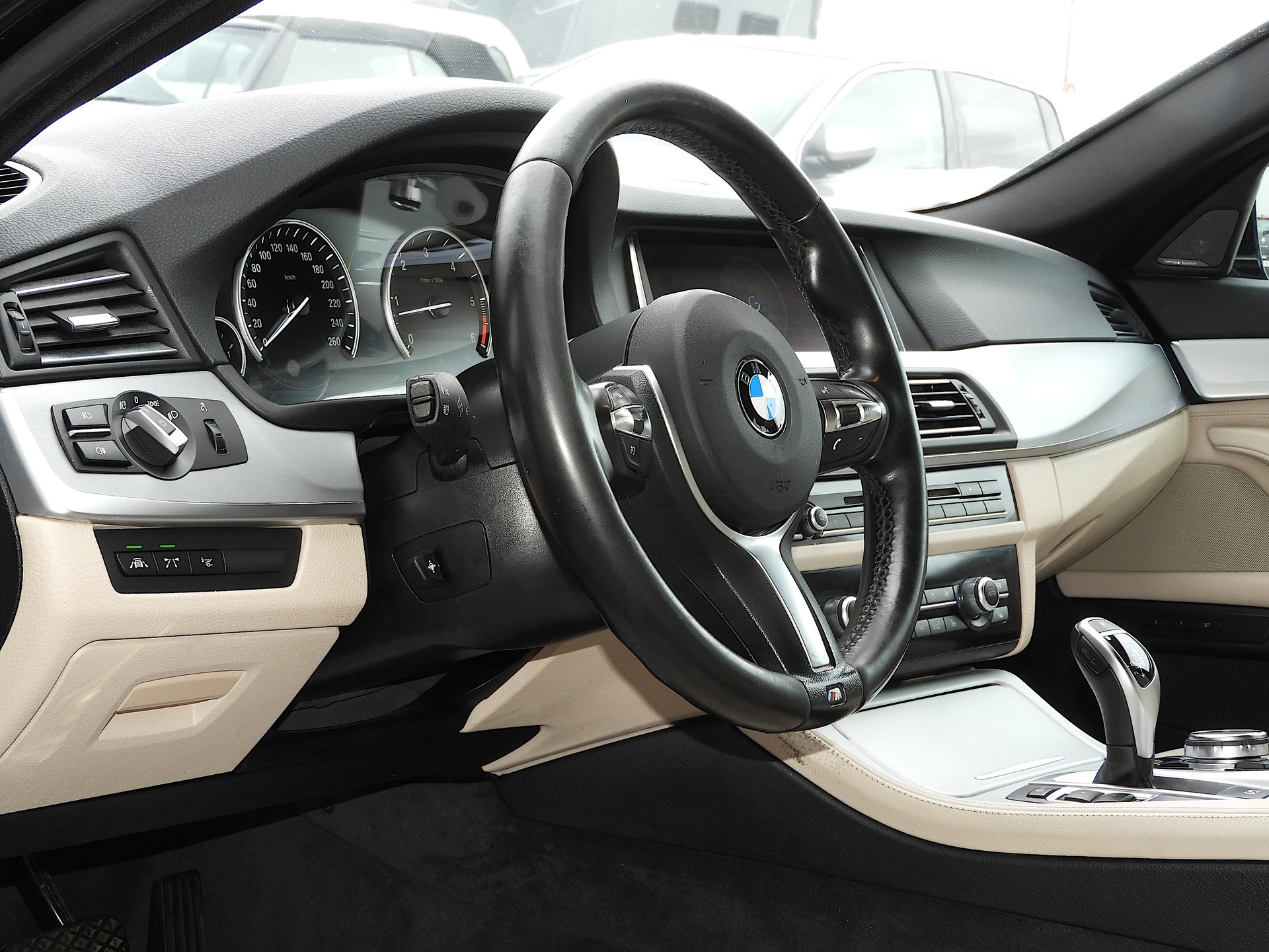 BMW 535d Touring xDrive M Paket Steptr. I CH FZ I MFK 17.03.2026 I AHK 2000 KG I harman/kardon I DAB I Garantie inkl.-image-6