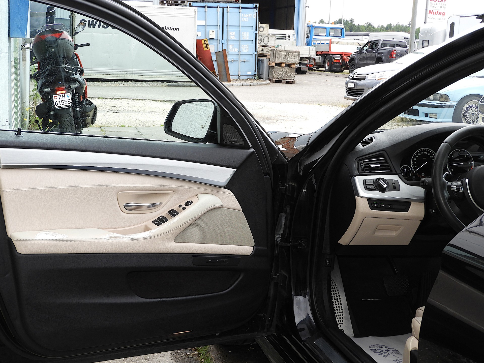 BMW 535d Touring xDrive M Paket Steptr. I CH FZ I MFK 17.03.2026 I AHK 2000 KG I harman/kardon I DAB I Garantie inkl.-image-5