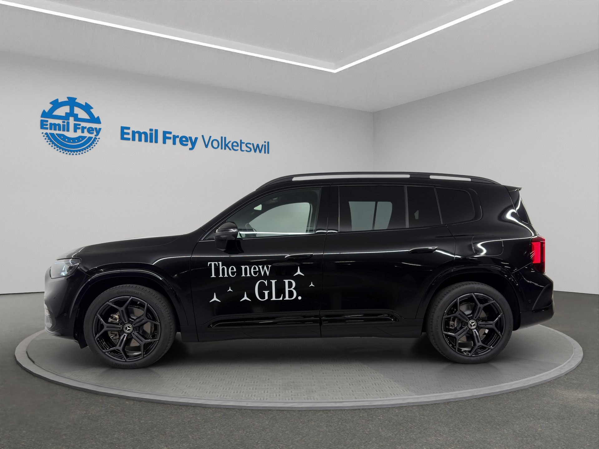 MERCEDES-BENZ GLB 220 4matic-showroom-element-1