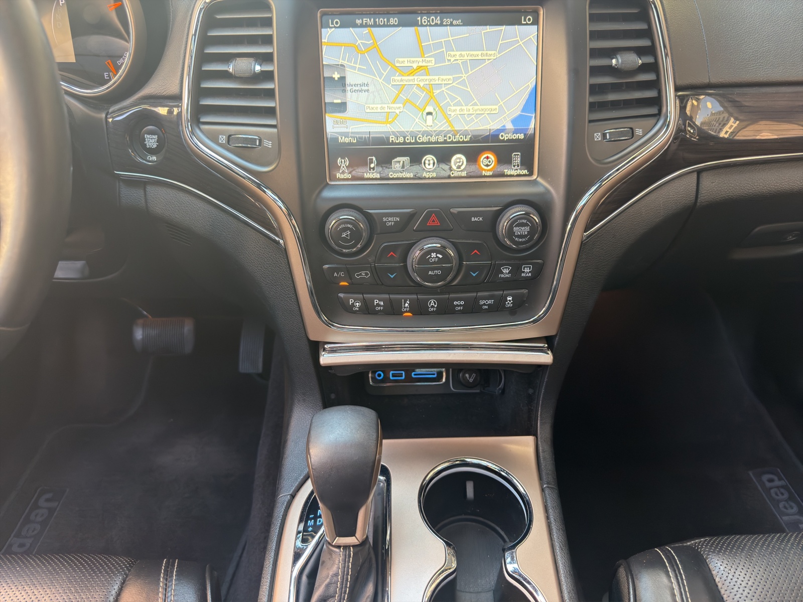 JEEP Grand Cherokee 3.0 CRD Overland Automatic-image-13