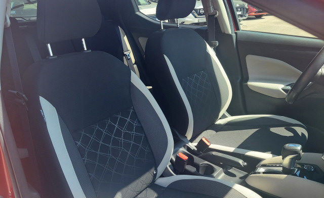 NISSAN Micra IG-T100 N-Connecta X-Tronic-image-7
