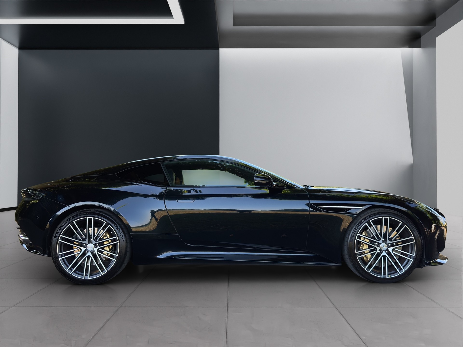 ASTON MARTIN DB12-showroom-element-2