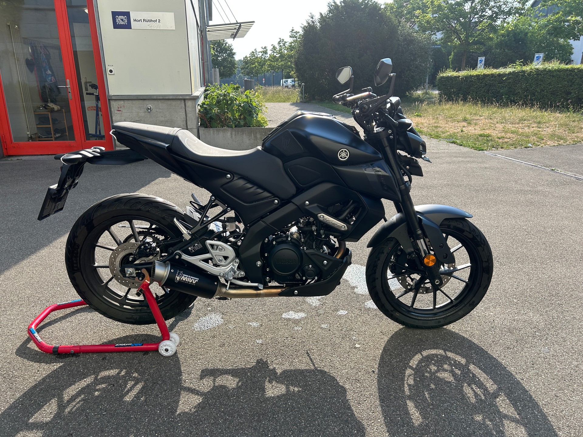 YAMAHA MT-125 ABS-image-2
