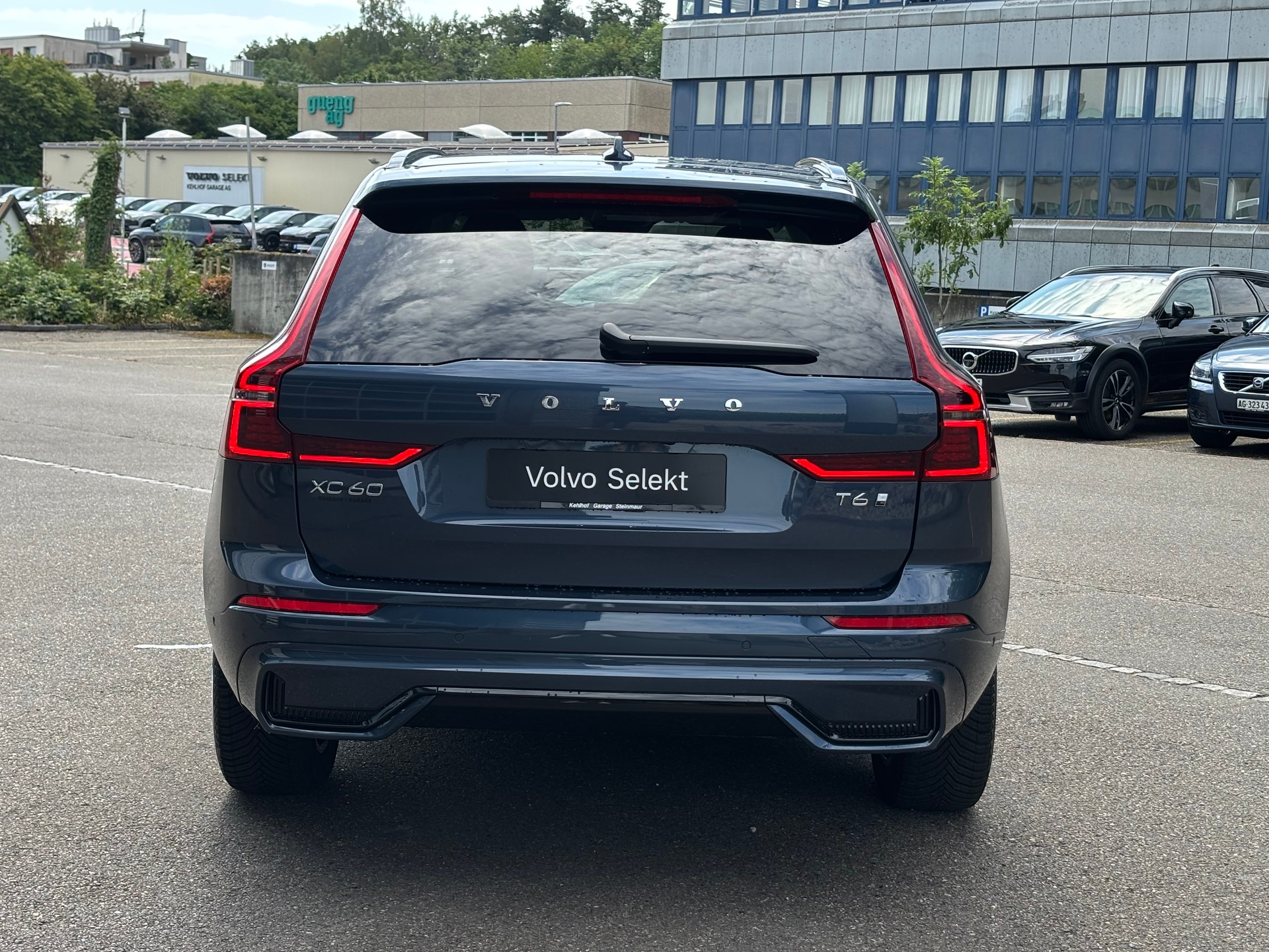VOLVO XC60 2.0 T6 TE Plus Dark eAWD-image-8