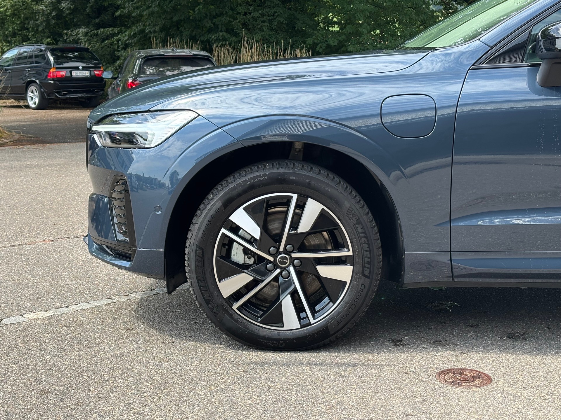 VOLVO XC60 2.0 T6 TE Plus Dark eAWD-showroom-element-1