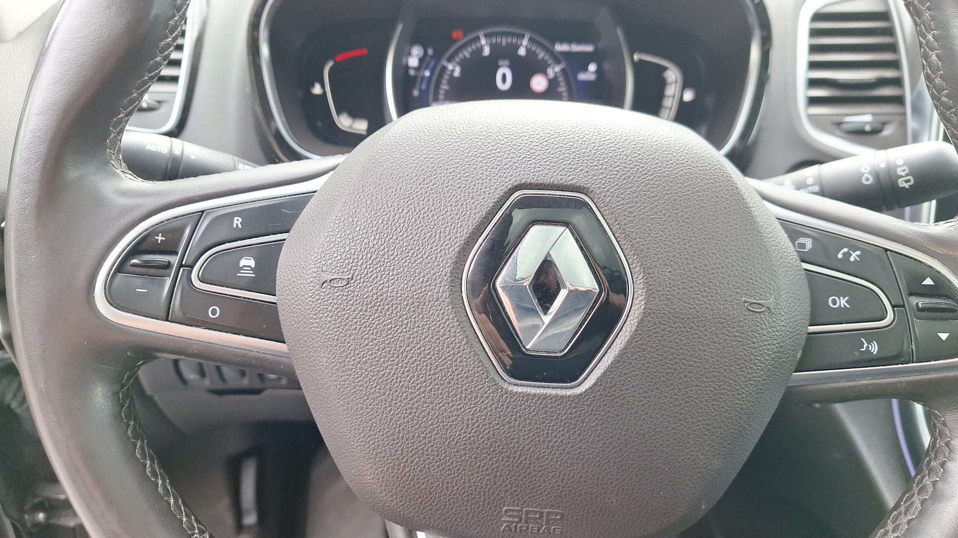 RENAULT Espace 1.8 TCe Intens EDC-image-11