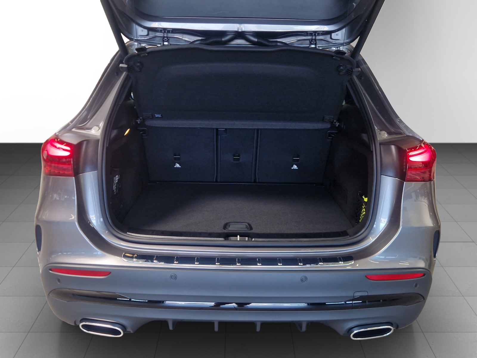 MERCEDES-BENZ GLA 250 4Matic 8G-DCT Swiss Star-image-5