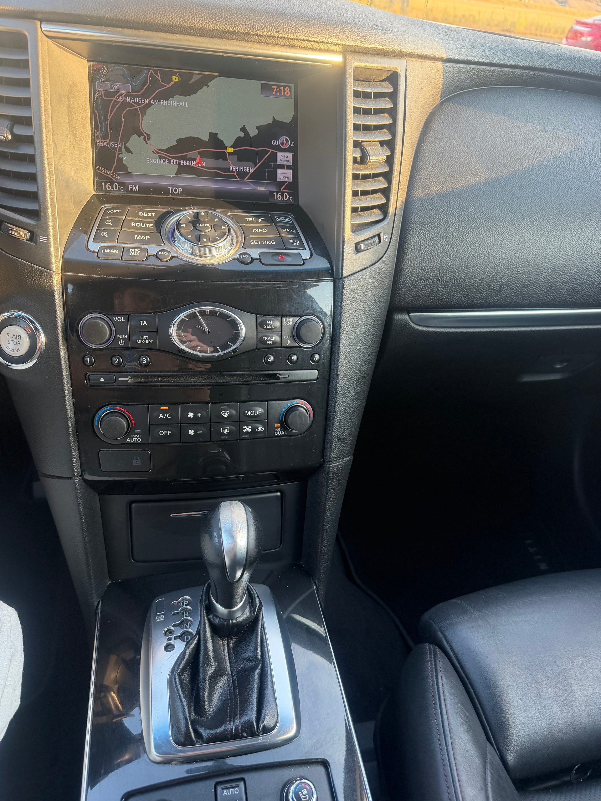 INFINITI FX30d S AWD Automatic-image-11
