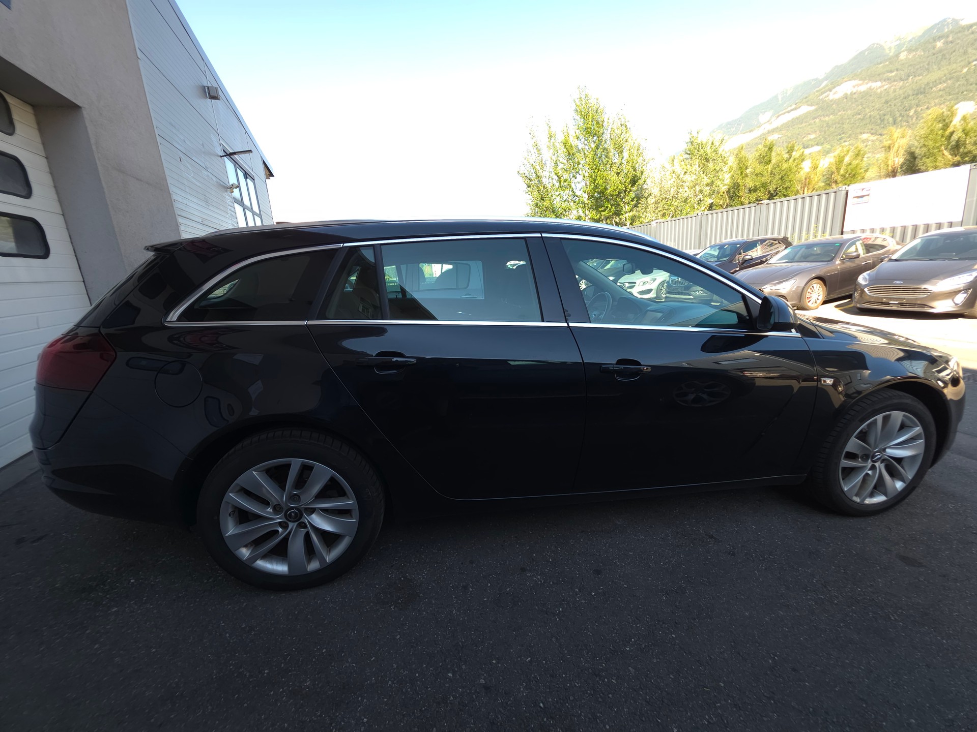 OPEL Insignia Sports Tourer 2.0 Turbo Edition 4WD-image-6