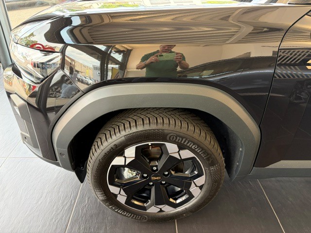 DACIA Bigster TCe 150 48V Extreme 4x4-showroom-element-3