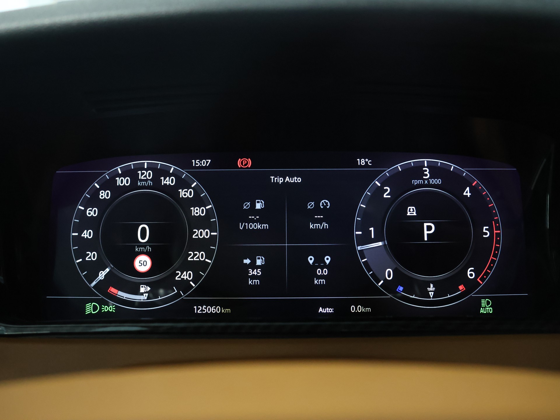 LAND ROVER Range Rover Velar D 240 HSE Automatic *Panoramadach* *Sitzheizung*-image-17