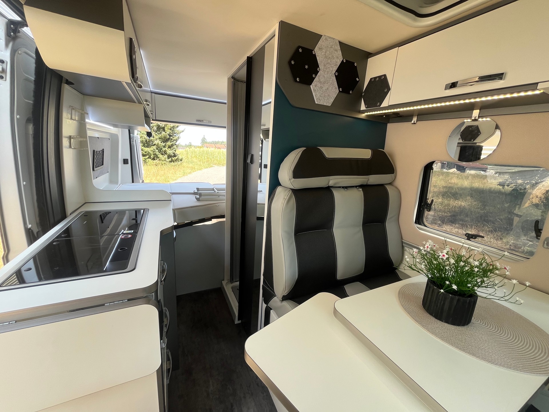 PILOTE V 540 G Bantam Van Automat ⛱️☀️-image-8