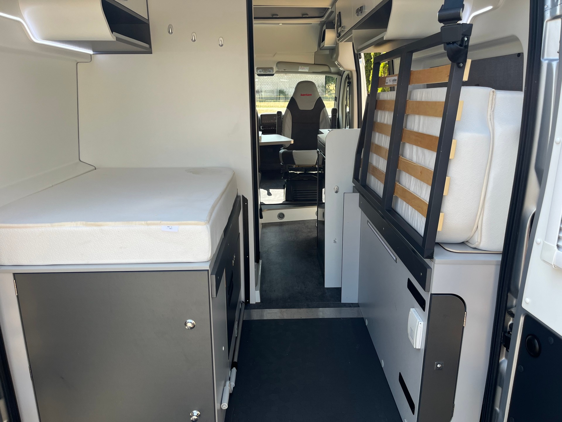 PILOTE V 540 G Bantam Van Automat ⛱️☀️-image-13