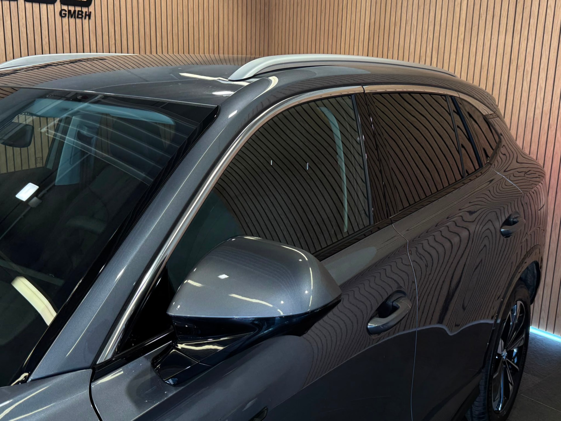 MG HS 1.5 T PHEV Luxury-showroom-element-3