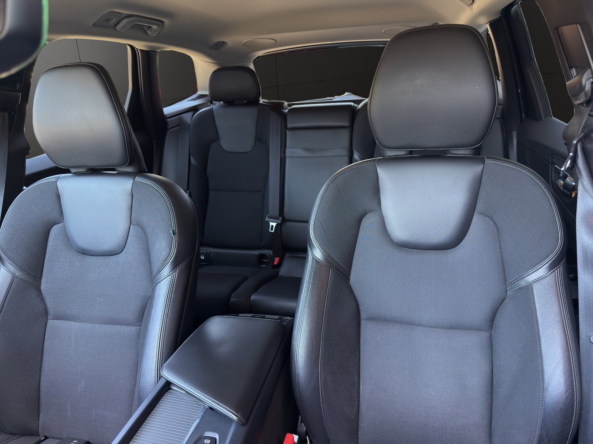 VOLVO XC60 D4 AWD Inscription-image-12