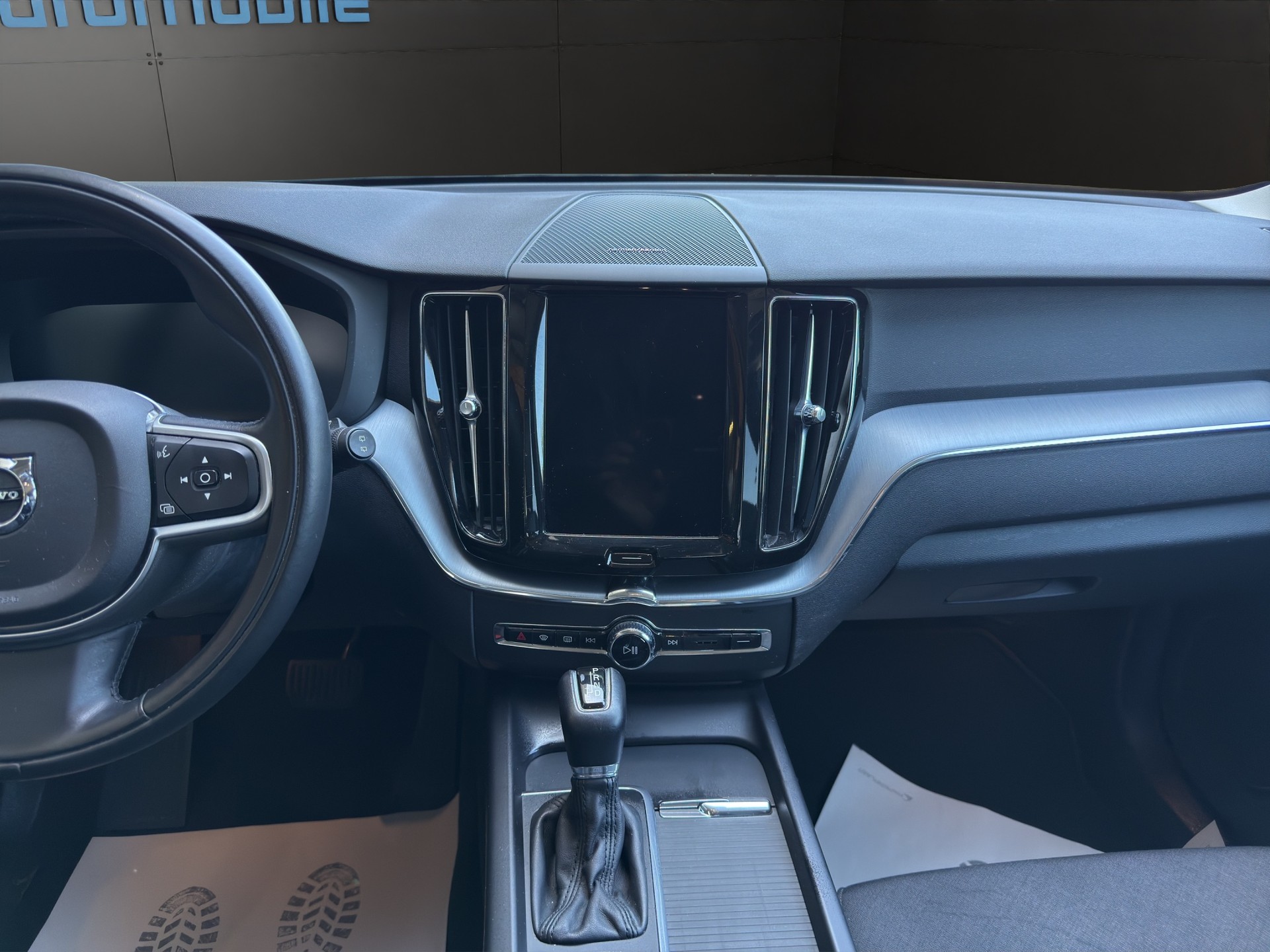 VOLVO XC60 D4 AWD Inscription-image-14