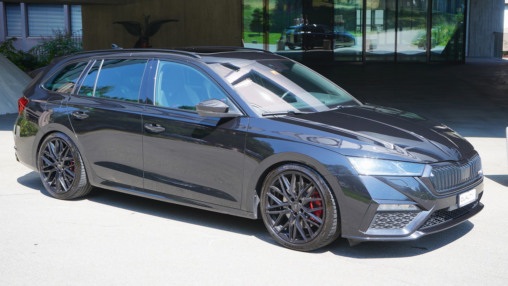 SKODA Octavia Combi 2.0 TSI DSG RS