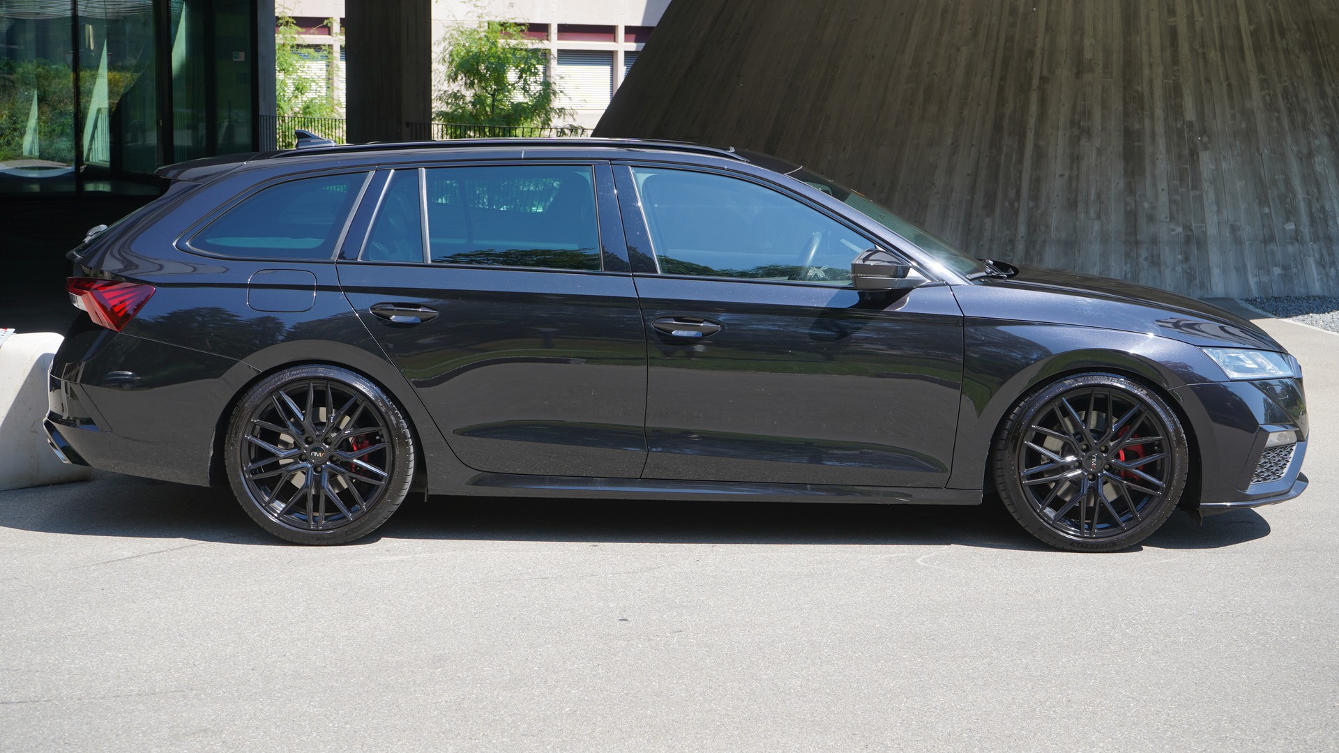 SKODA Octavia Combi 2.0 TSI DSG RS-showroom-element-3