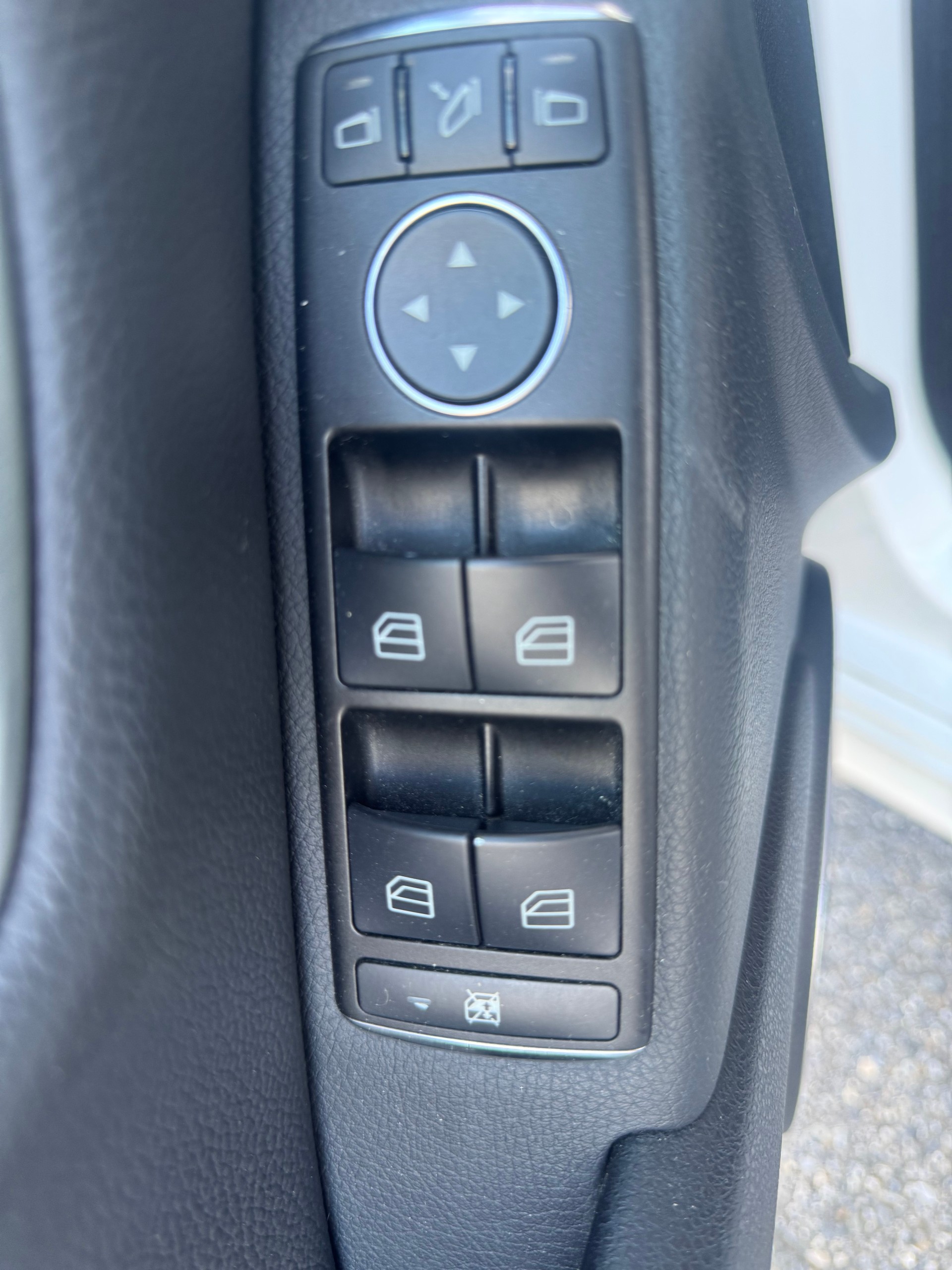 MERCEDES-BENZ C 250 CDI Avantgarde 4Matic 7G-Tronic-image-6