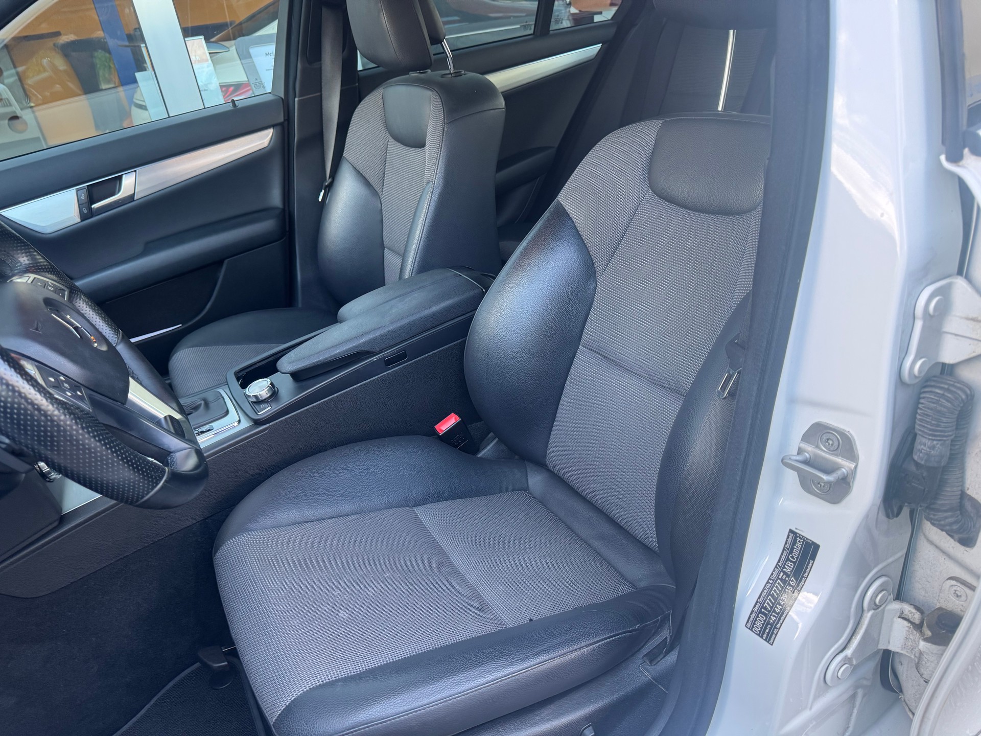 MERCEDES-BENZ C 250 CDI Avantgarde 4Matic 7G-Tronic-image-5