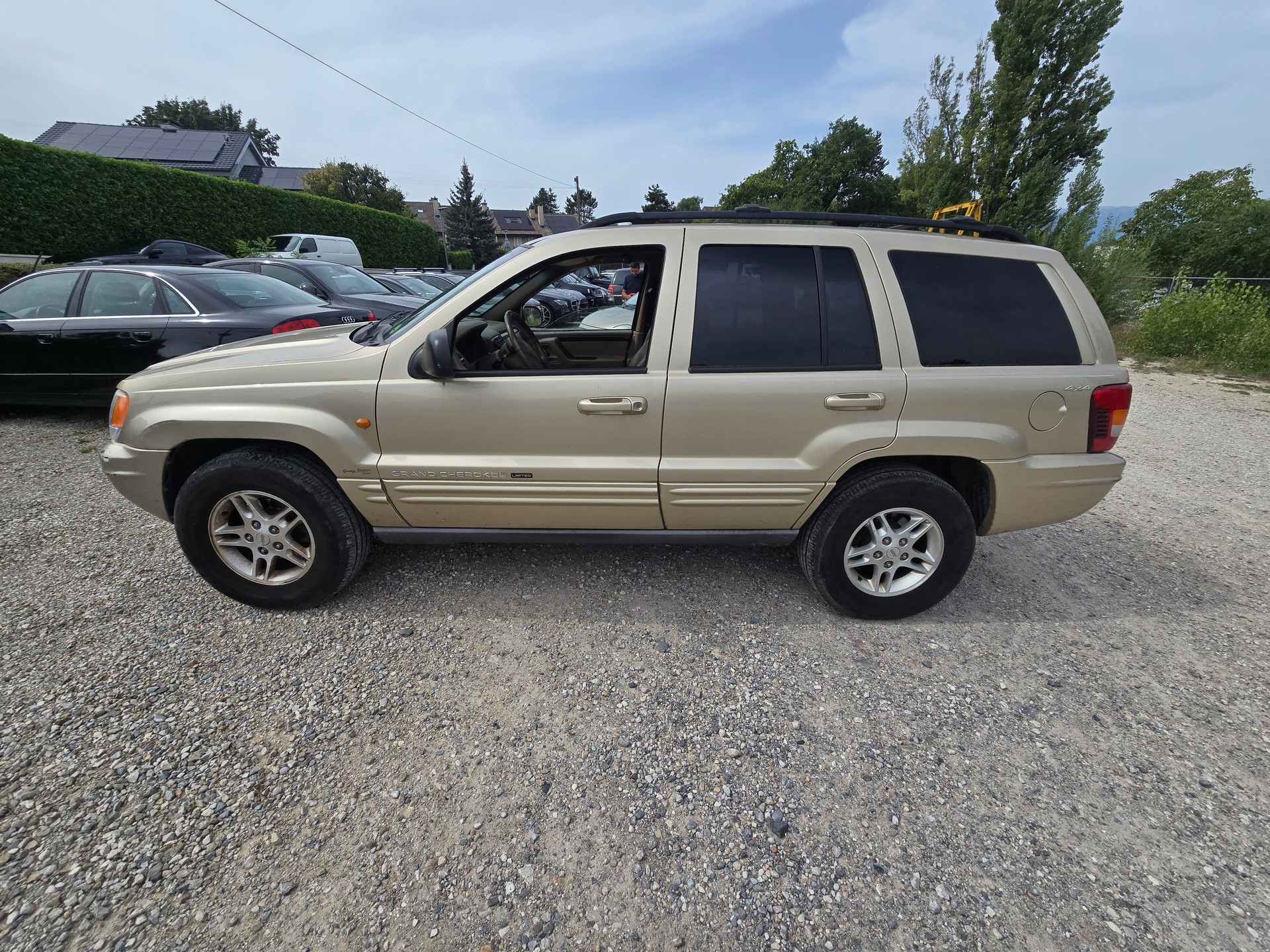 JEEP Grand Cherokee 4.0 Limited Automatic-image-2