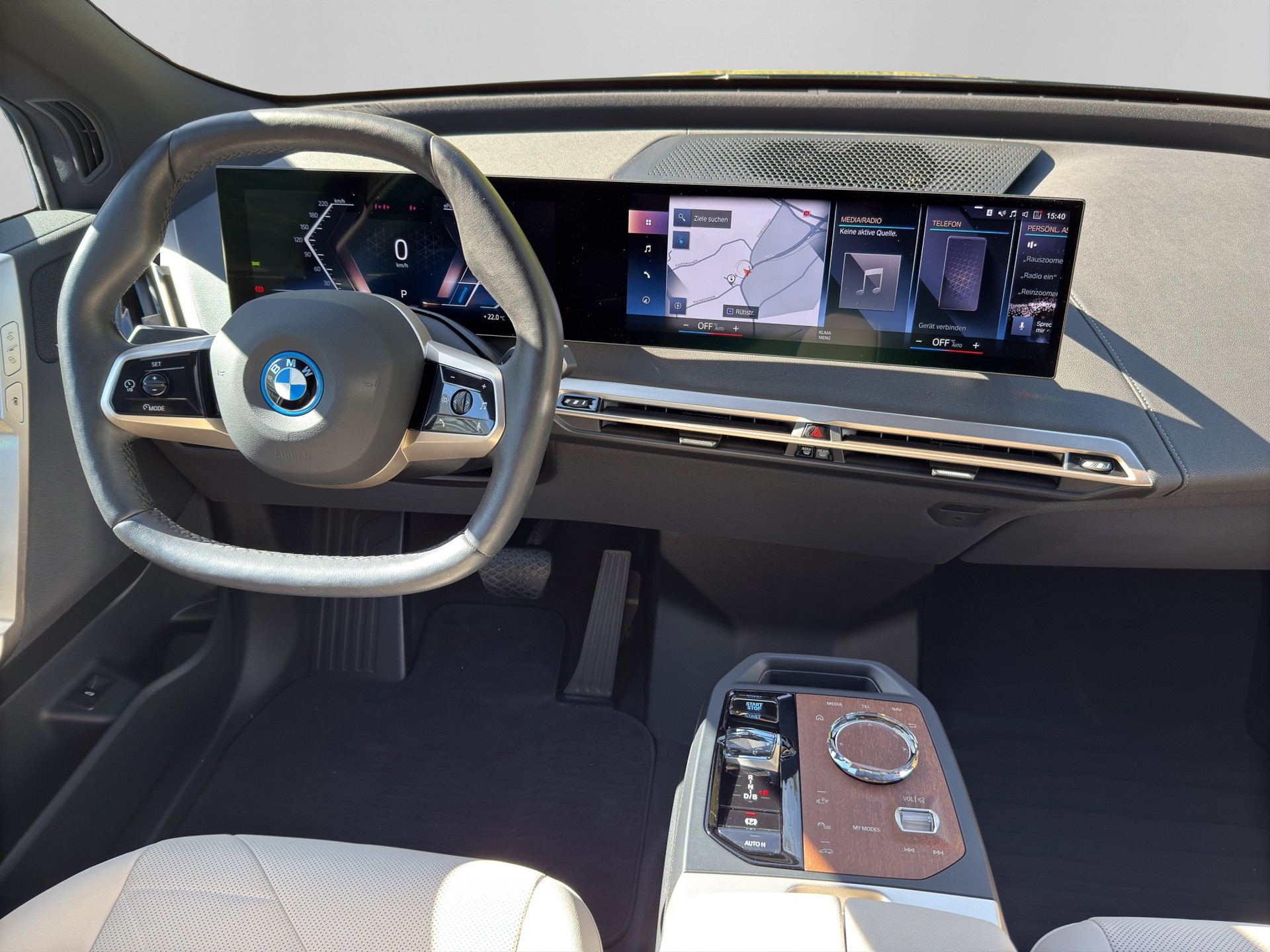 BMW iX xDrive50 Sportpaket-image-10