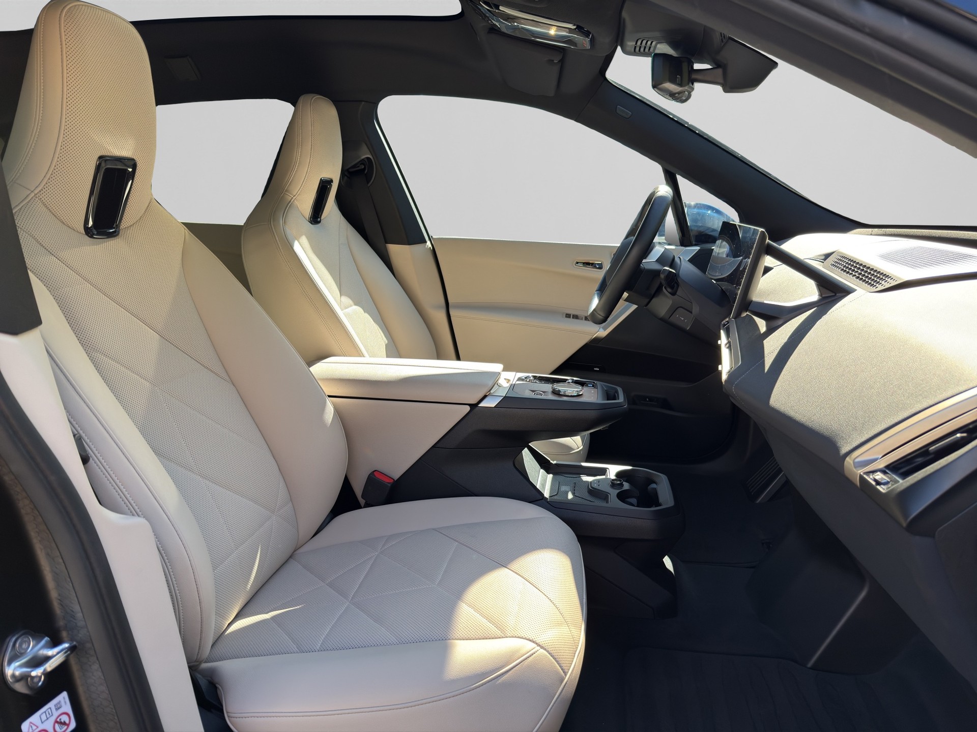 BMW iX xDrive50 Sportpaket-image-18