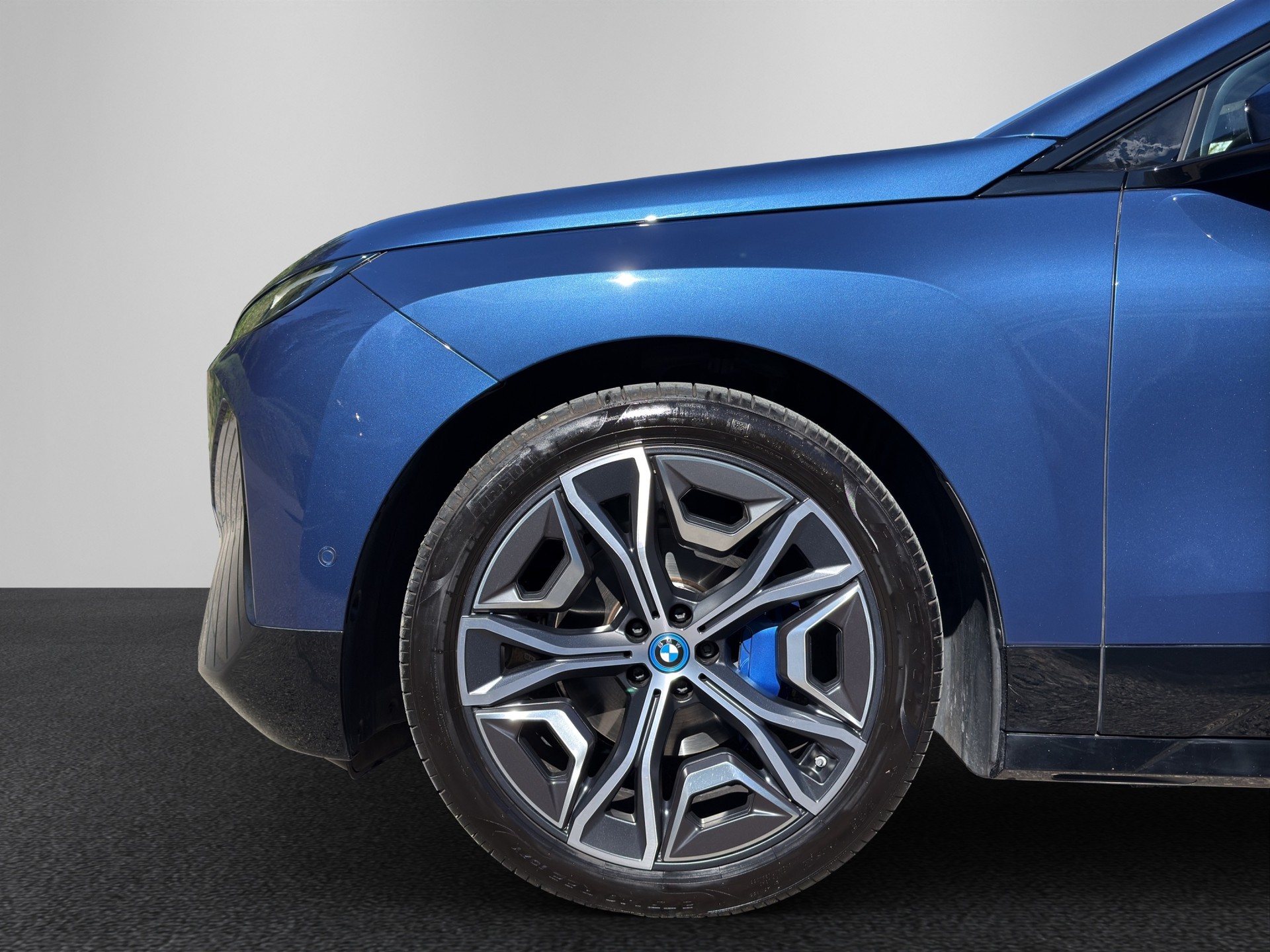 BMW iX xDrive50 Sportpaket-image-7
