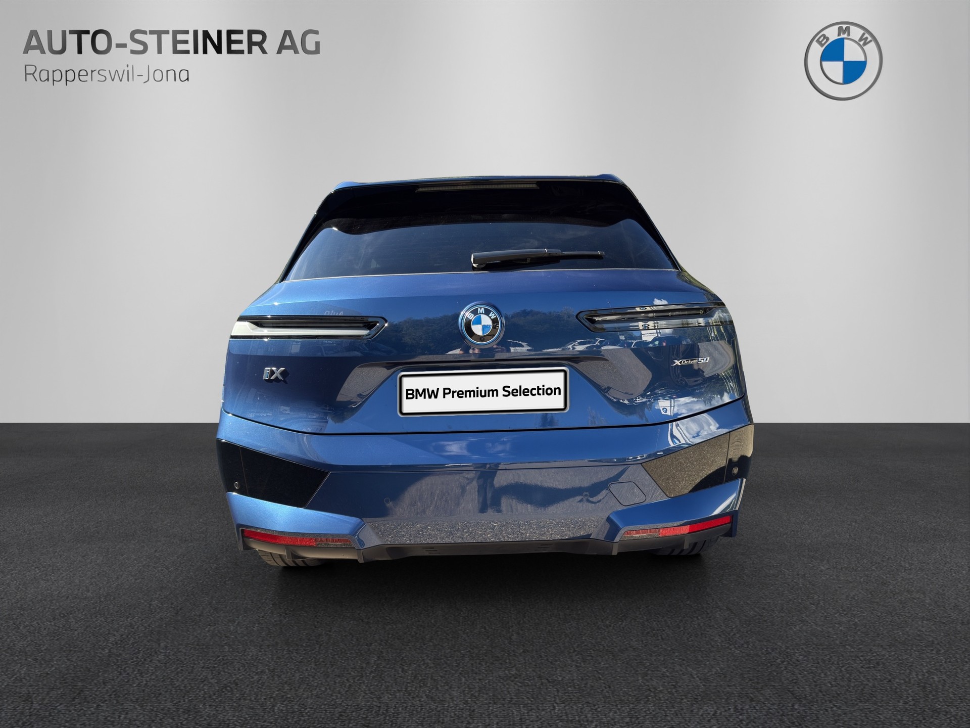 BMW iX xDrive50 Sportpaket-showroom-element-2