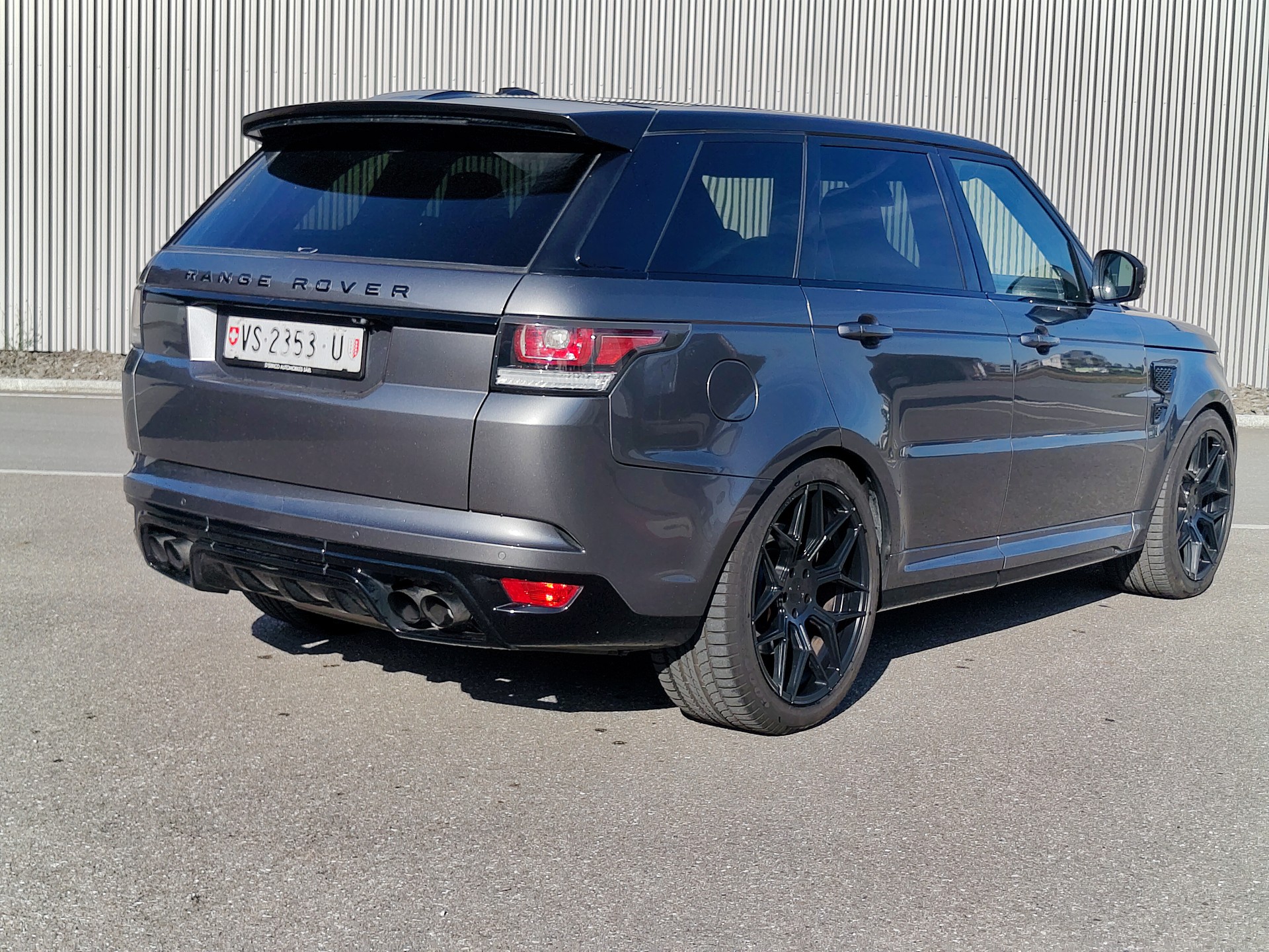 LAND ROVER Range Rover Sport 5.0 V8 SVR-showroom-element-3
