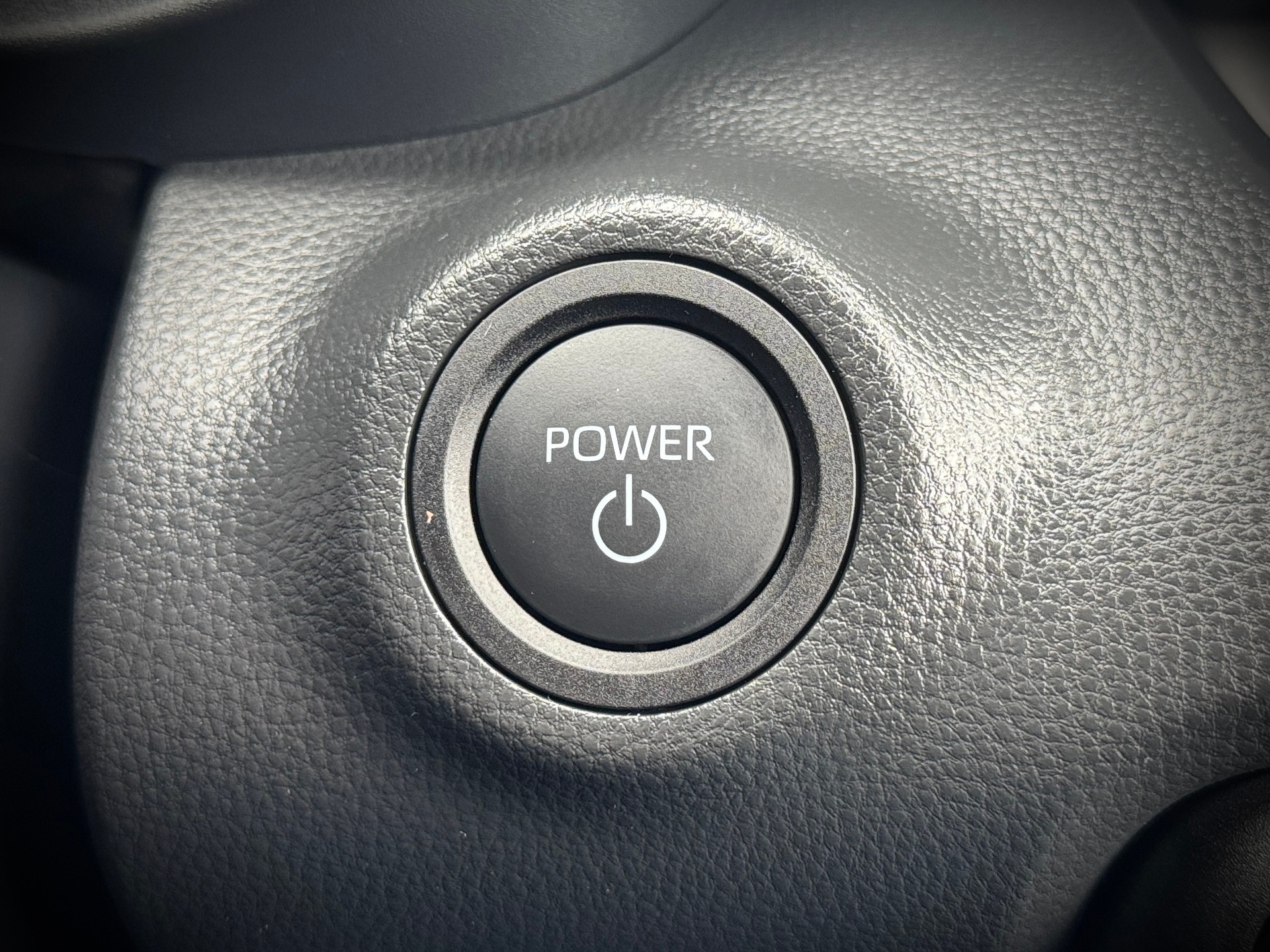 TOYOTA Yaris 1.5 Trend e-CVT-image-21