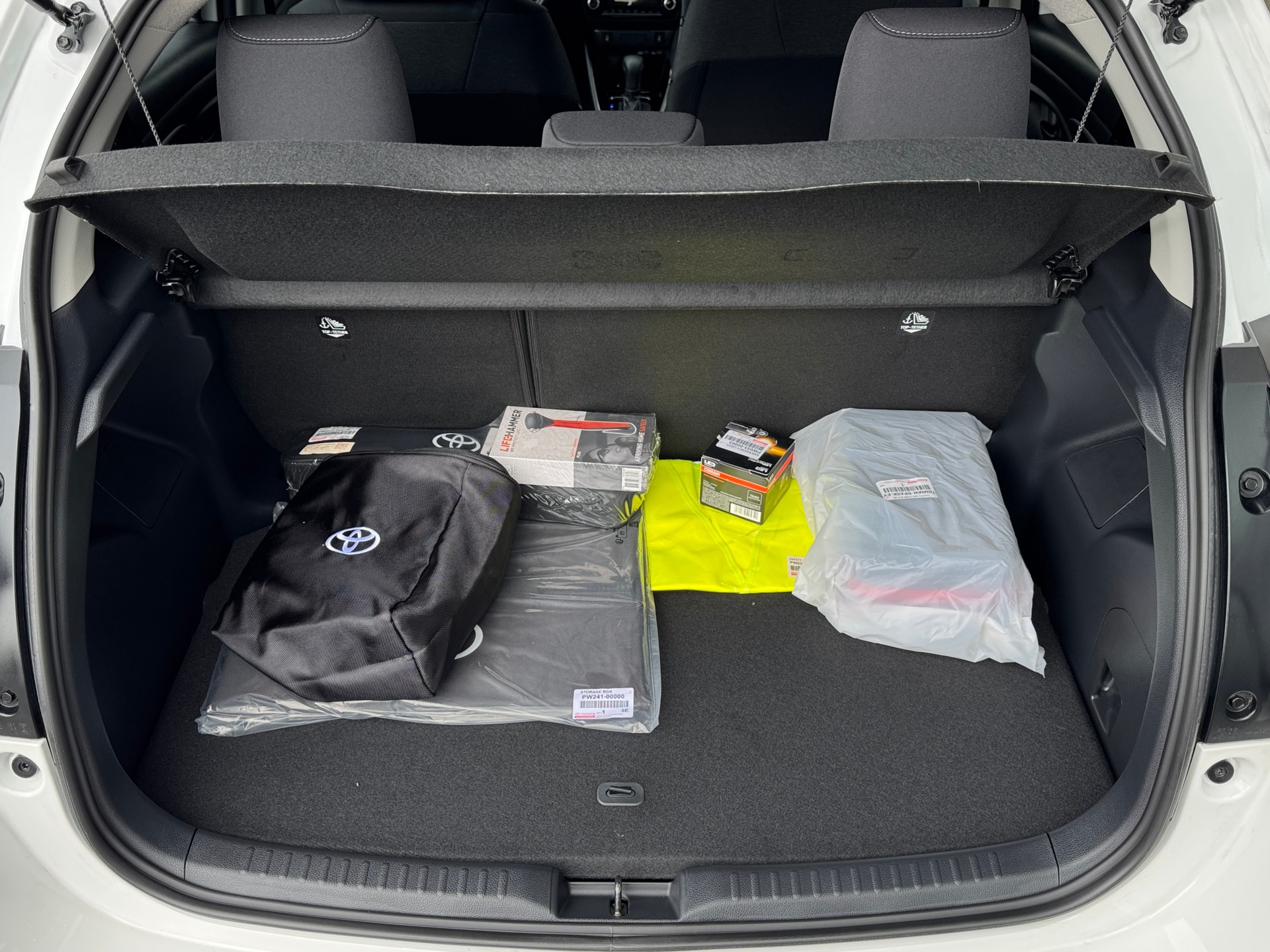 TOYOTA Yaris 1.5 Trend e-CVT-image-8