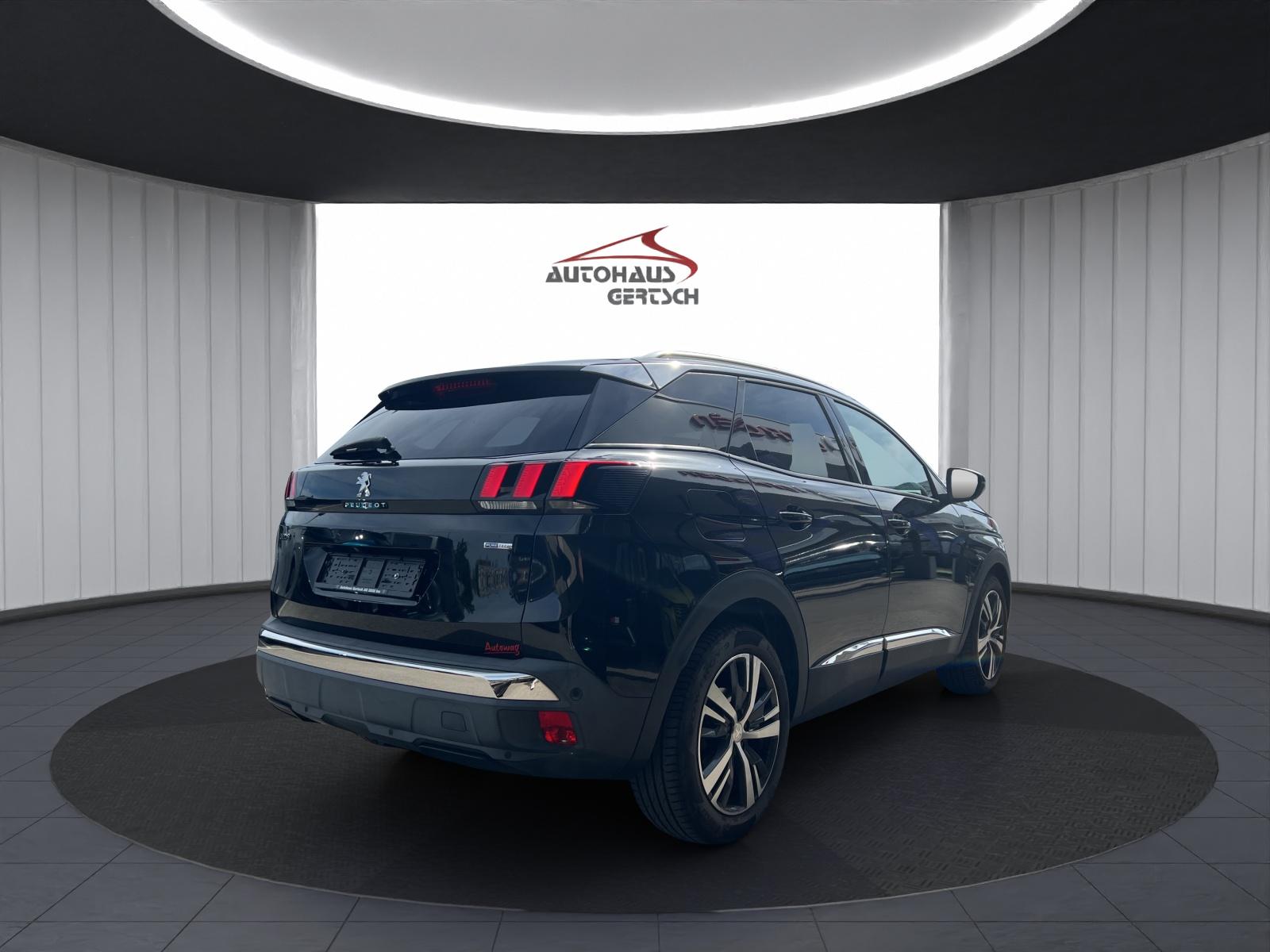 PEUGEOT 3008 1.2 PureTech Allure-showroom-element-3