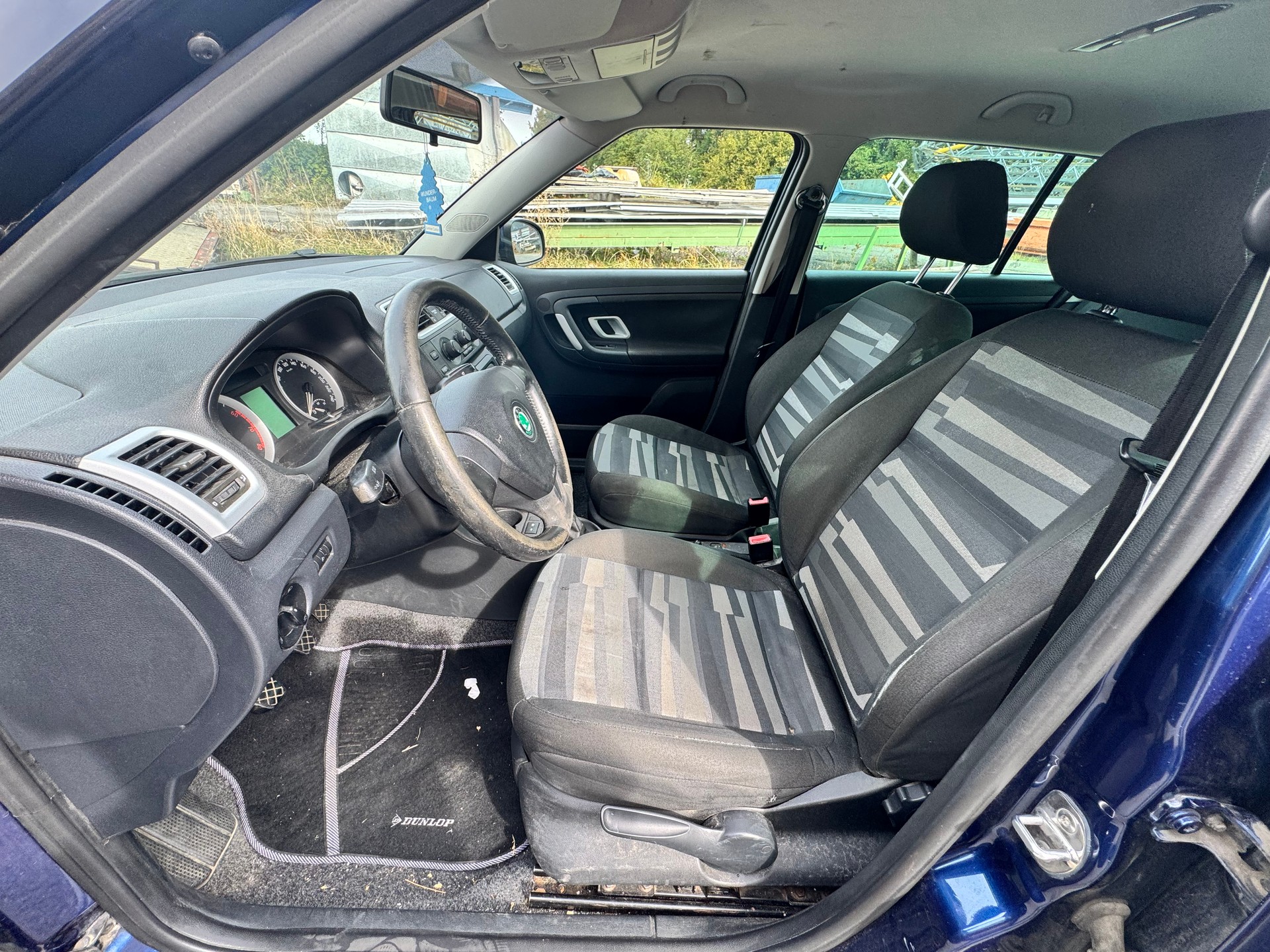 SKODA Fabia 1.6 Elegance-image-9