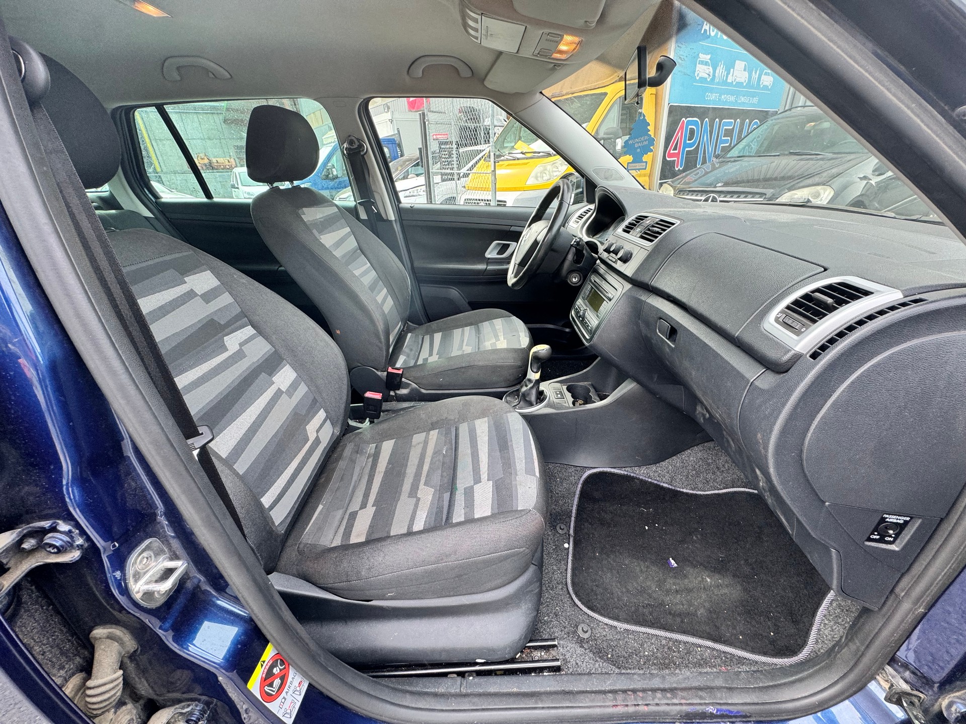 SKODA Fabia 1.6 Elegance-image-10