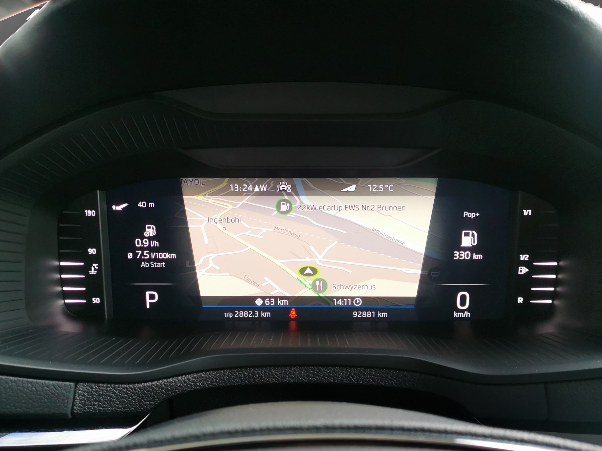 SKODA Karoq 2.0 TSI SportLine 4x4 DSG-image-17