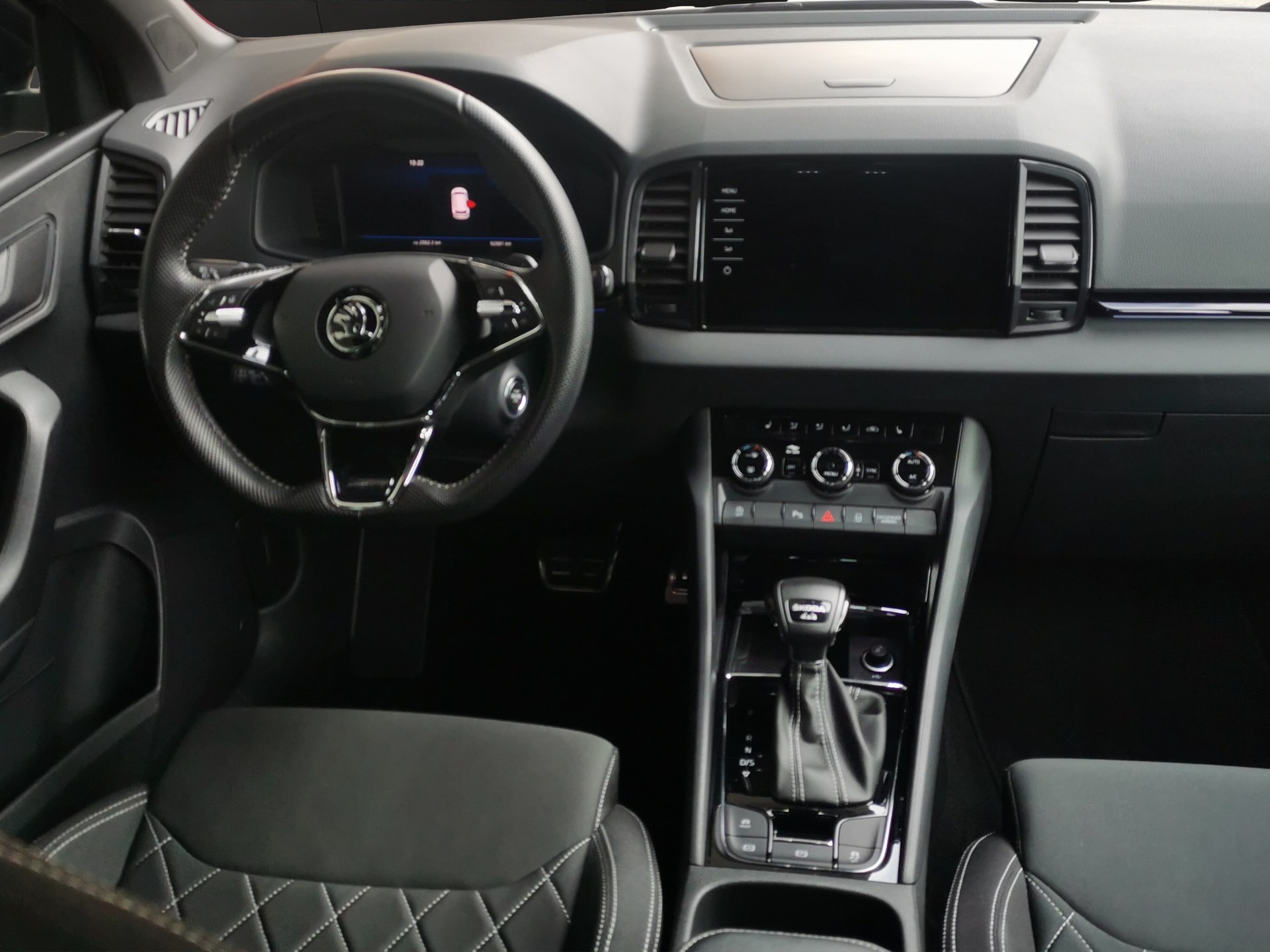 SKODA Karoq 2.0 TSI SportLine 4x4 DSG-image-16