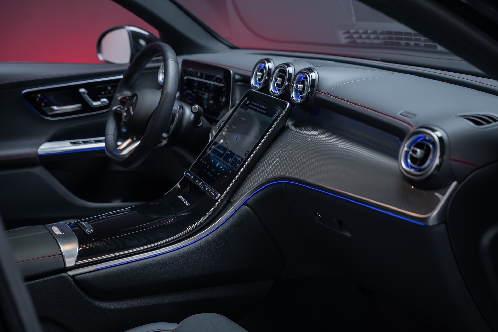 MERCEDES-BENZ GLC 43 AMG Executive Edition 4matic Coupé / Panorama-Schiebedach / Performance-Auspuff / 360° Kamera-image-37
