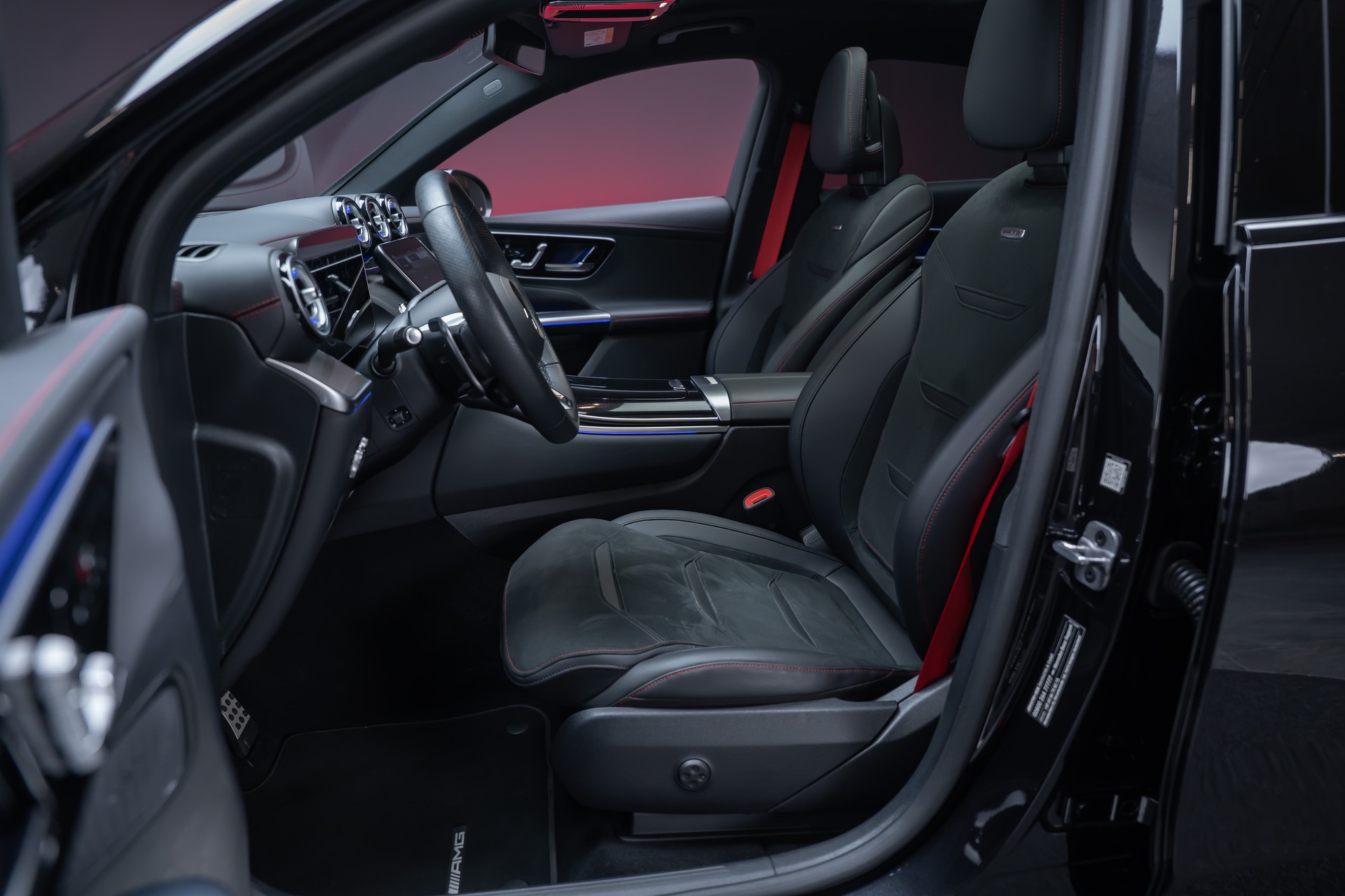 MERCEDES-BENZ GLC 43 AMG Executive Edition 4matic Coupé / Panorama-Schiebedach / Performance-Auspuff / 360° Kamera-image-18